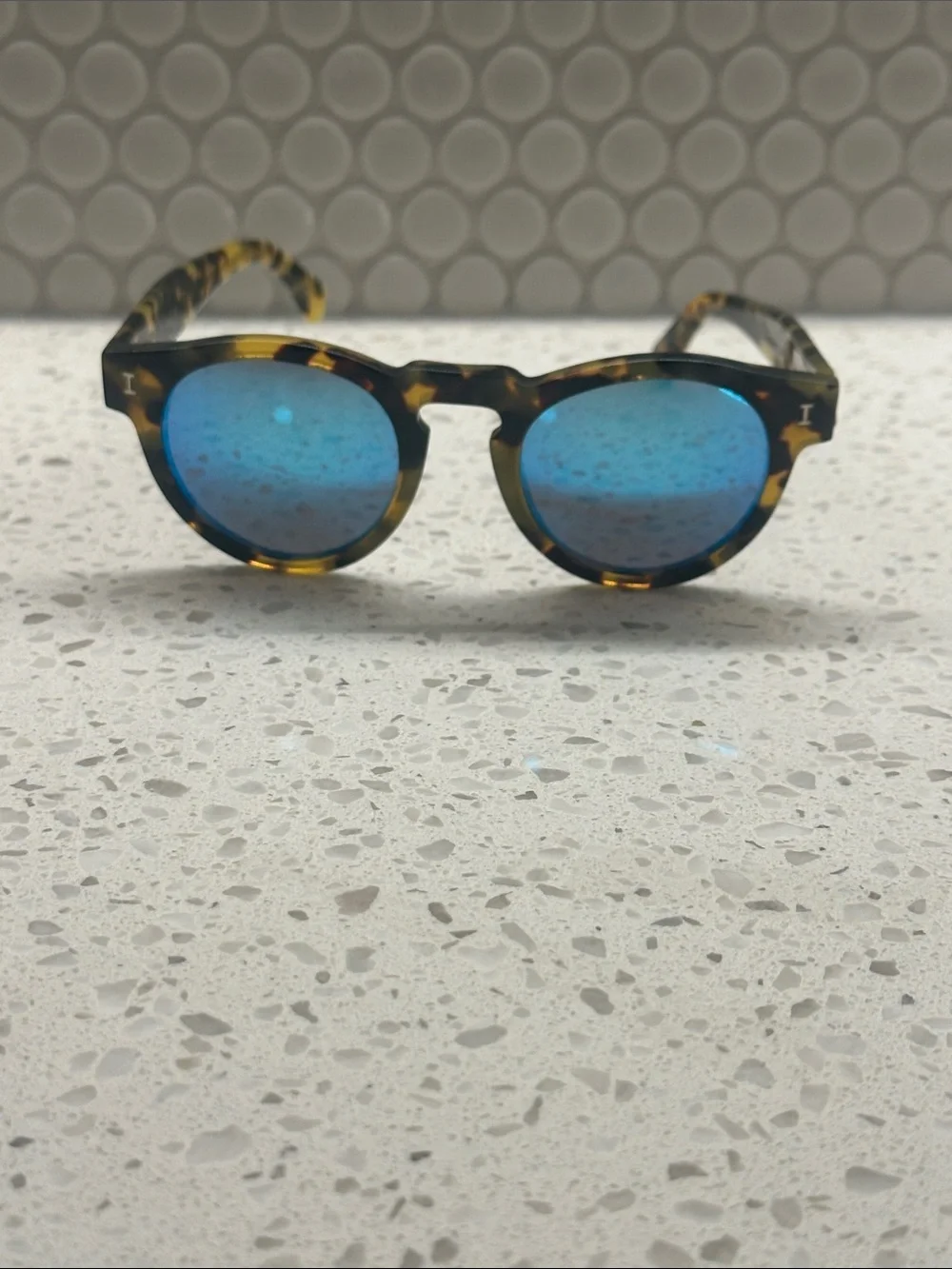 Illesteva leonard tortoise sunglasses blue lens